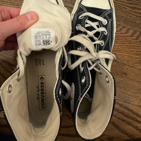 Chuck 70 High Top - Size 7.5 Women’s or Size 5.5 Men’s - Picture 4 of 4